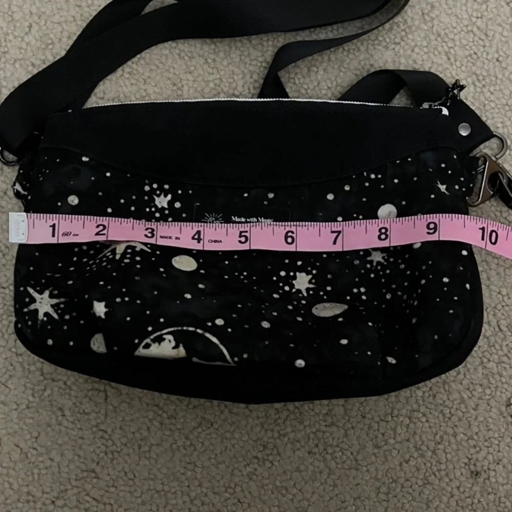 Moon and stars celestial crossbody bag, small purse, handmade, metallic, cotton - Picture 3 of 9